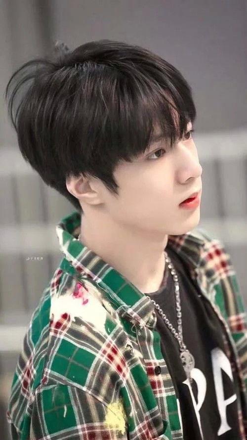 娱乐吃瓜君严浩翔